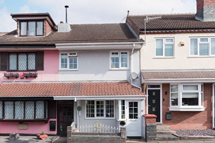3 Bedroom Terraced House For Sale In Barnett Street, Stourbridge, West Midlands, DY8