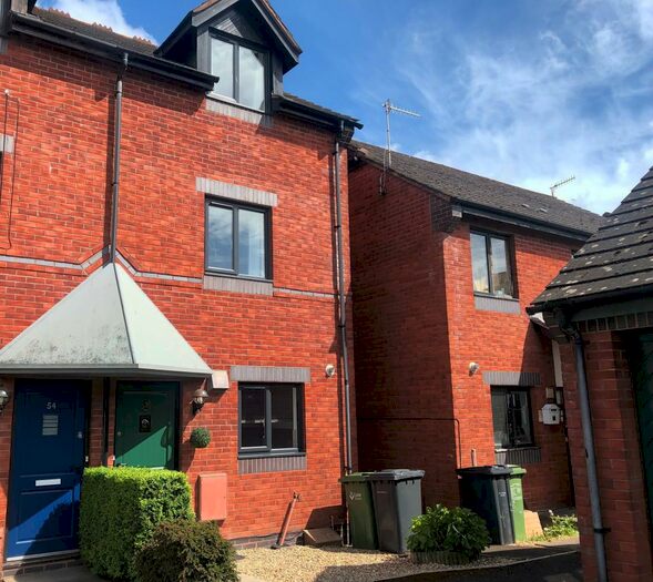 4 Bedroom House To Rent In Chandlers Walk, Haven Banks, EX2