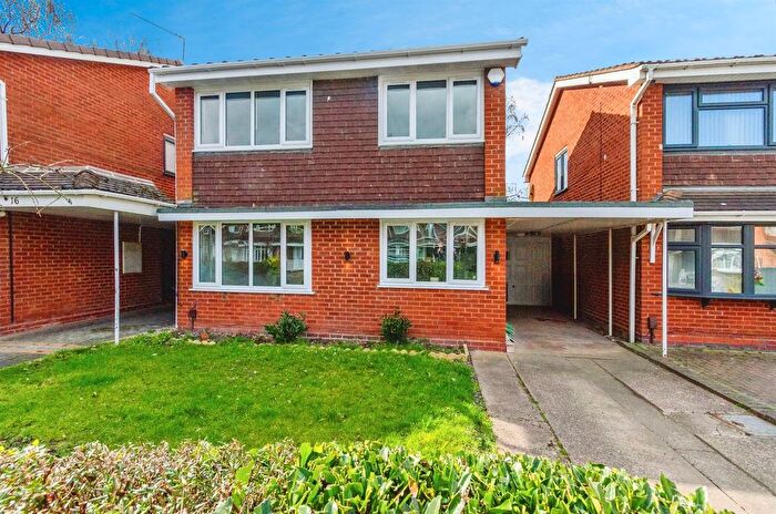 4 Bedroom Detached House For Sale In Thompson Close, Willenhall, WV13