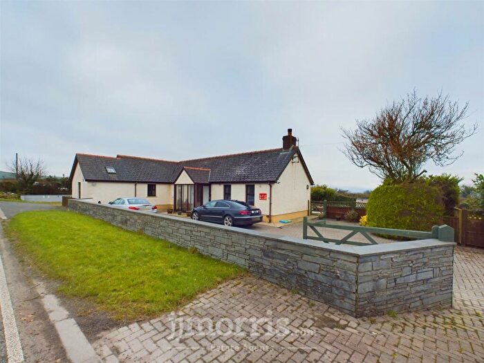 3 Bedroom Cottage For Sale In Blaenffoss, Boncath, SA37