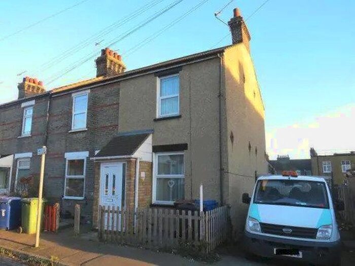 2 Bedroom End Of Terrace House To Rent In Argyll Road, Grays RM17