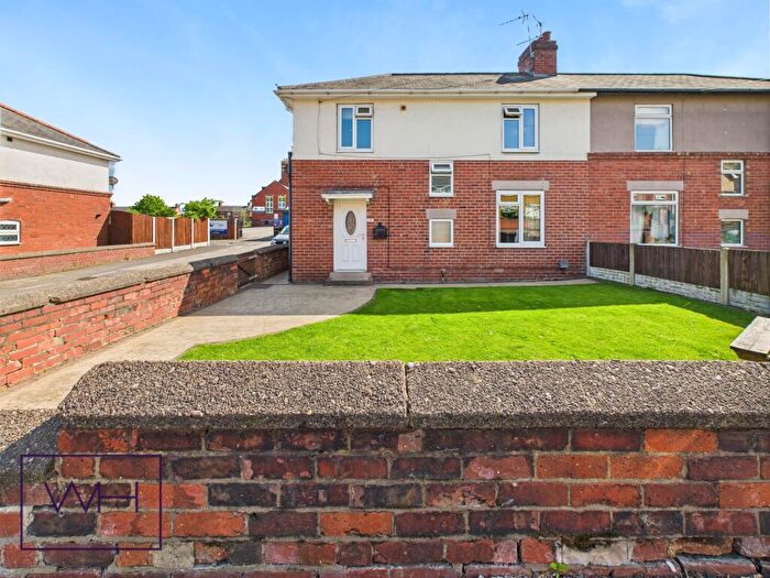 3 Bedroom Semi-Detached House For Sale In Coppice Road, Highfields, Doncaster, DN6