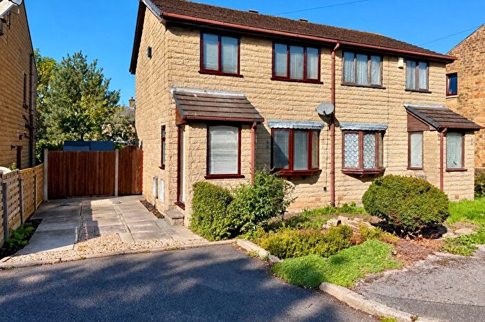 3 Bedroom Semi-Detached House For Sale In Thomas Street, Glossop, SK13