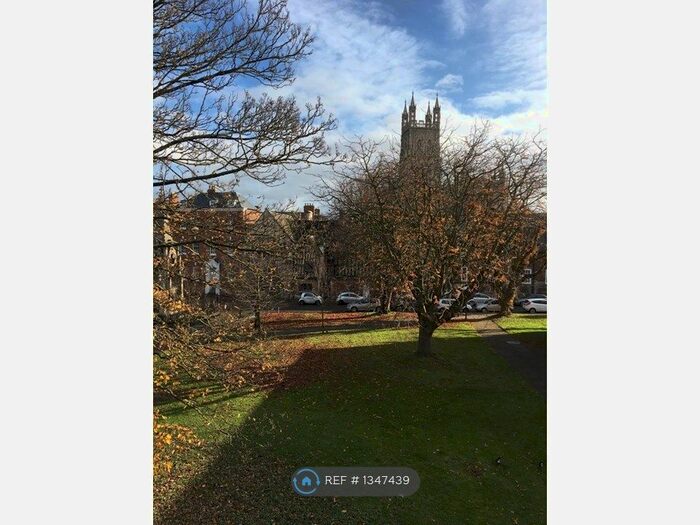 3 Bedroom Maisonette To Rent In St. Marys Square, Gloucester, GL1