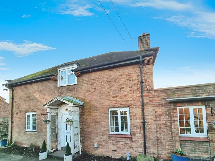 3 Bedroom Detached House For Sale In Old Road, Leconfield, Beverley, HU17