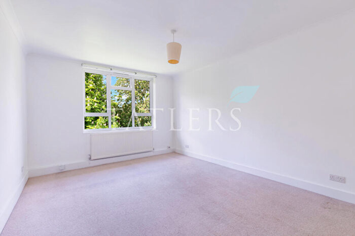1 Bedroom Apartment To Rent In Buckingham Lodge, Muswell Hill, N10