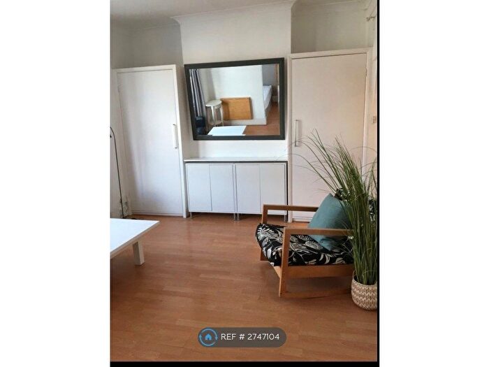 1 Bedroom Flat To Rent In Minard Rd, London, SE6