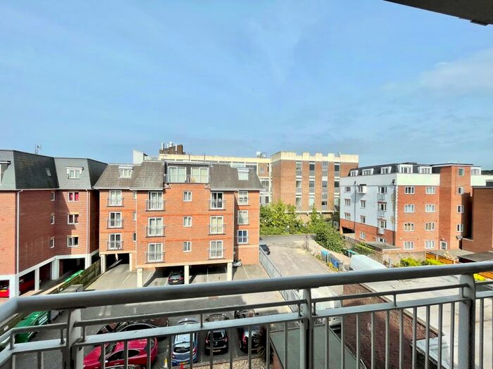 1 Bedroom Apartment To Rent In Bosun Court, High Street, Cosham, PO6