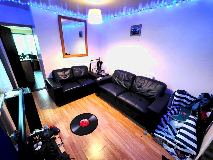 5 Bedroom Terraced House To Rent In Victoria Terrace, Brynmill, Swansea, SA1