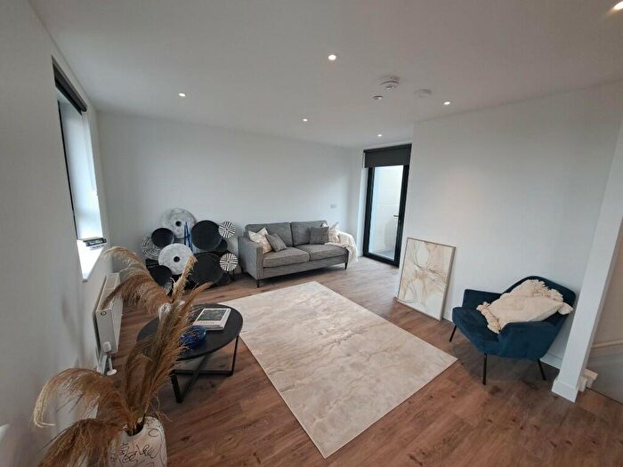 2 Bedroom Duplex To Rent In The Didsbury, London, E6