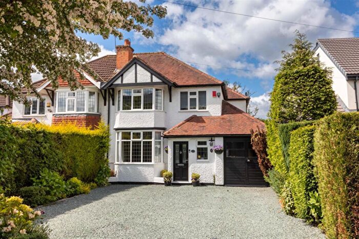 4 Bedroom Semi Detached House For Sale In Stratford Road, Shirley, Solihull, B90