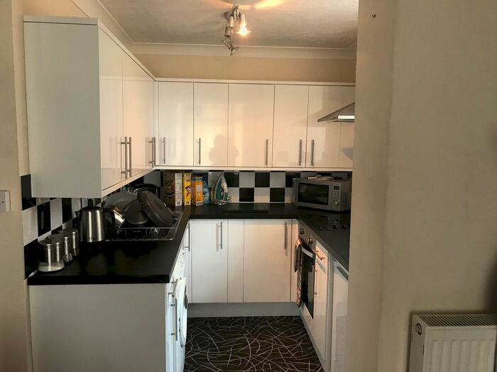 1 Bedroom Flat To Rent In Osborne Road, Broadstairs, CT10