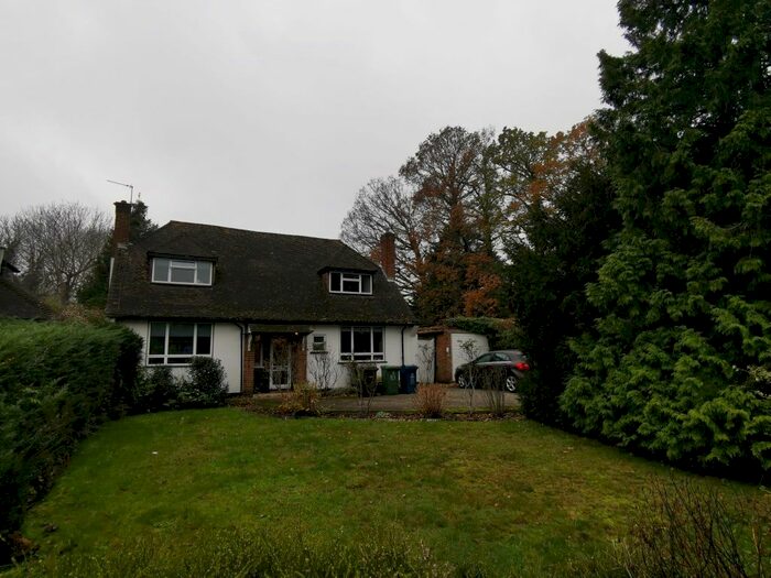 3 Bedroom Detached House To Rent In West End Lane, Pinner HA5