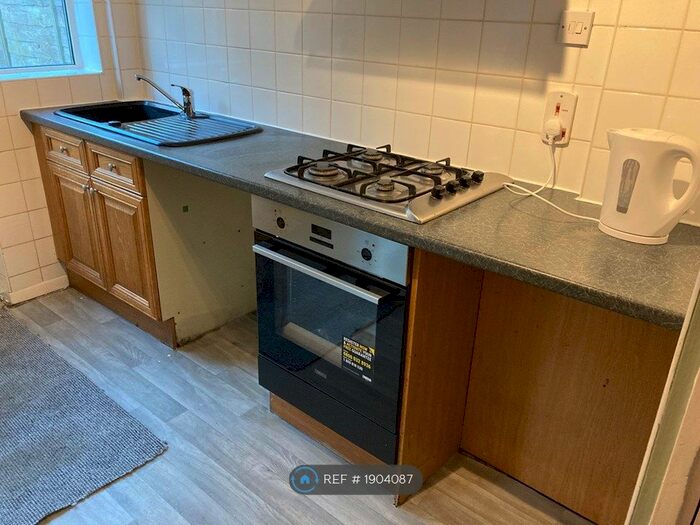 3 Bedroom Semi-Detached House To Rent In Wallis Close, Draycott, Derby, DE72