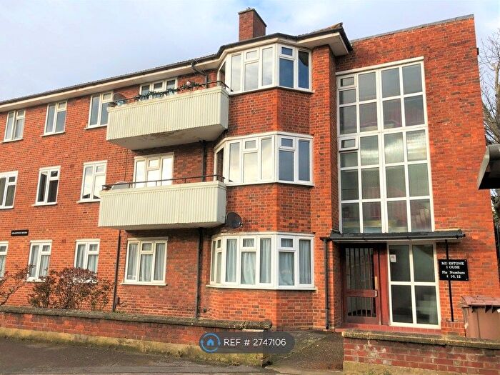 3 Bedroom Flat To Rent In Surbiton Road, Kingston Upon Thames, KT1