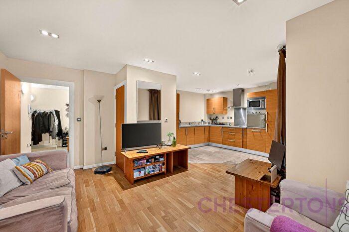 2 Bedroom Flat To Rent In Limeharbour, Millwall, E14