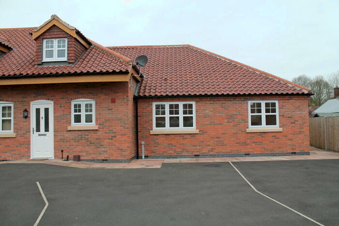2 Bedroom Bungalow To Rent In Croft Cottages, Southwell, NG25