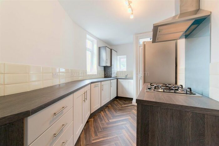 4 Bedroom Flat To Rent In The Spinney, Newton Place, High Heaton, Newcastle Upon Tyne, NE7