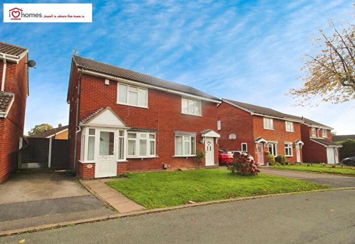 2 Bedroom Semi Detached House For Sale In Huddlestone Close, Featherstone, WV10