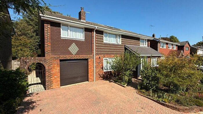 5 Bedroom Detached House For Sale In Monks Orchard, Petersfield, Hampshire, GU32