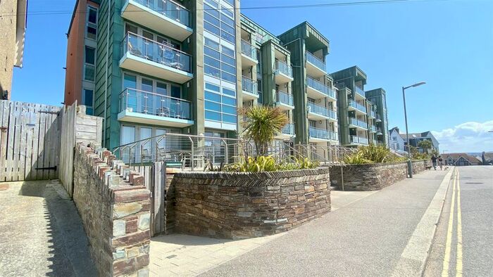 2 Bedroom Flat To Rent In Headland Road, Newquay, TR7