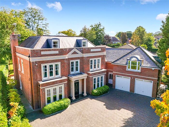 5 Bedroom Detached House For Sale In Eaton Park, Cobham, Surrey, KT11