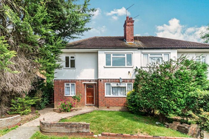 2 Bedroom Maisonette To Rent In Tolcarne Drive, Pinner, HA5