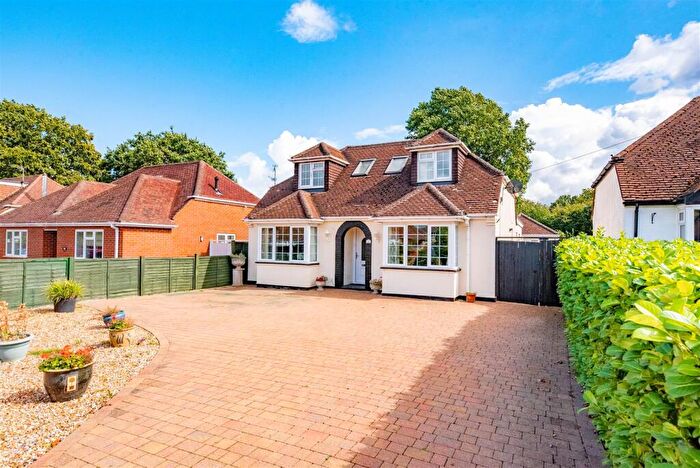 4 Bedroom House For Sale In Fernhill Road, Farnborough, GU14