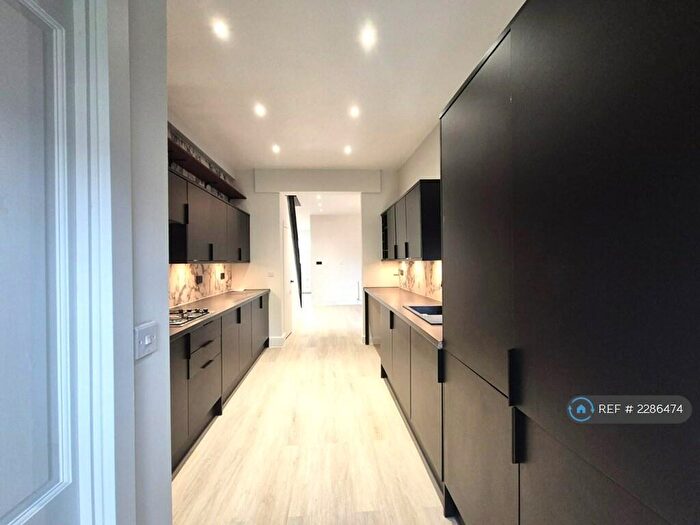 5 Bedroom Terraced House To Rent In Somerset Road, Coventry, CV1