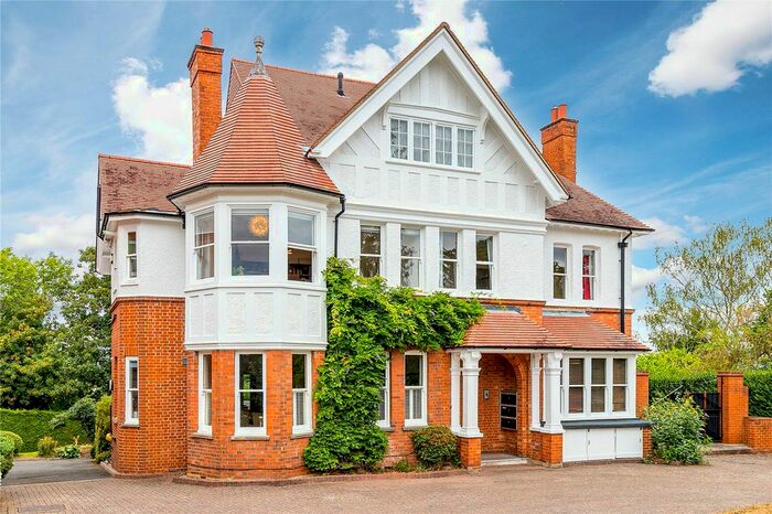 2 Bedroom Flat To Rent In Arthur Road, Wimbledon, SW19