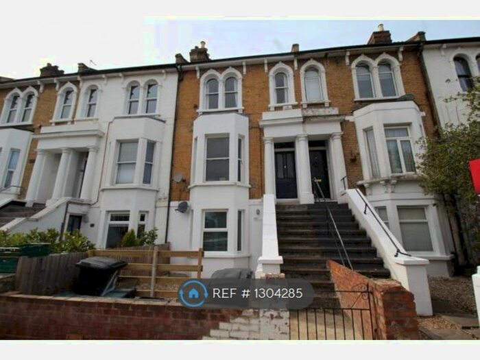 1 Bedroom Flat To Rent In Mosslea Road, London SE20