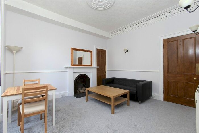 1 Bedroom Flat To Rent In West Newington Place, Newington, Edinburgh, EH9