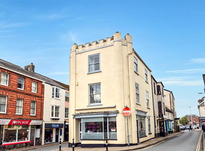 3 Bedroom Apartment To Rent In East Street, South Molton, Devon, EX36