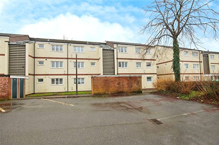 2 Bedroom Flat For Sale In Fownhope Close, Redditch, Worcestershire, B98