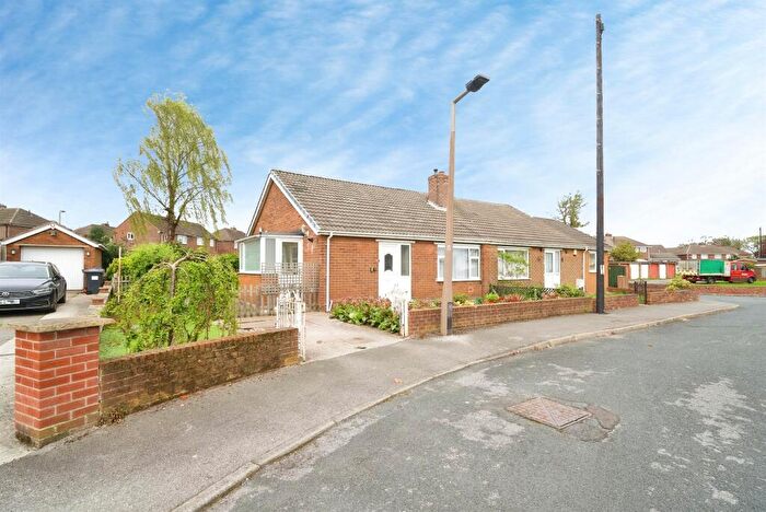 2 Bedroom Semi-Detached Bungalow For Sale In Farm Way, Darfield, Barnsley, S73