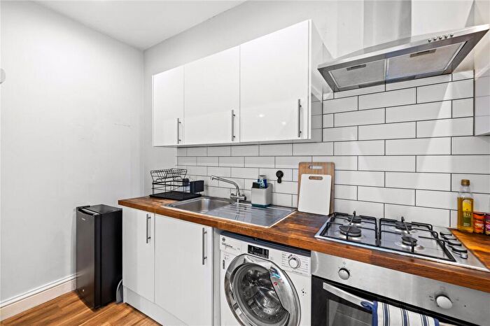 2 Bedroom Apartment For Sale In Albert Road, Brighton, East Sussex, BN1 - Photo 9