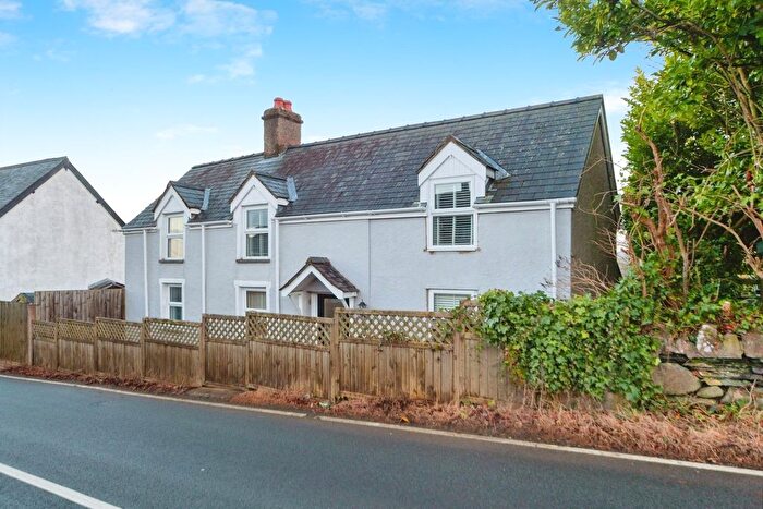 4 Bedroom Detached House For Sale In Clawddnewydd, Ruthin, LL15
