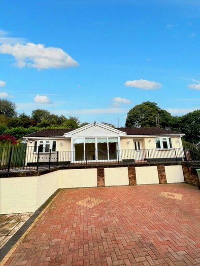 3 Bedroom Detached Bungalow To Rent In Greenfield Terrace, Argoed, NP12
