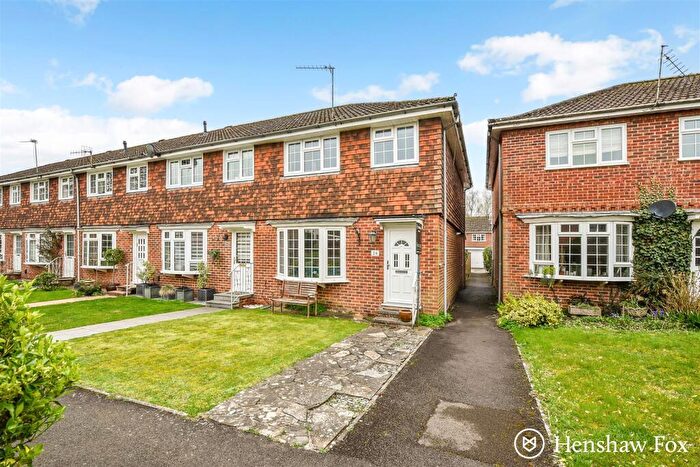 3 Bedroom End Of Terrace House For Sale In Rivermead Close, Romsey Town Centre, Hampshire, SO51