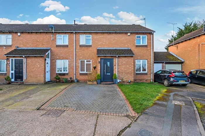 2 Bedroom Terraced House For Sale In Tilehurst, Berkshire, RG30