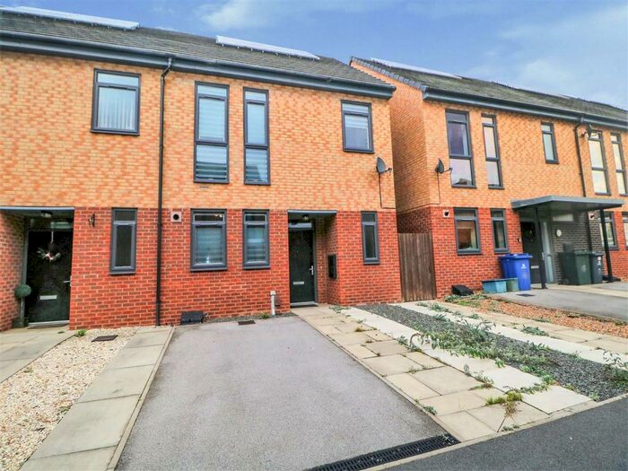 2 Bedroom End Of Terrace House To Rent In Heartswood Road, Bentley, Doncaster, DN5