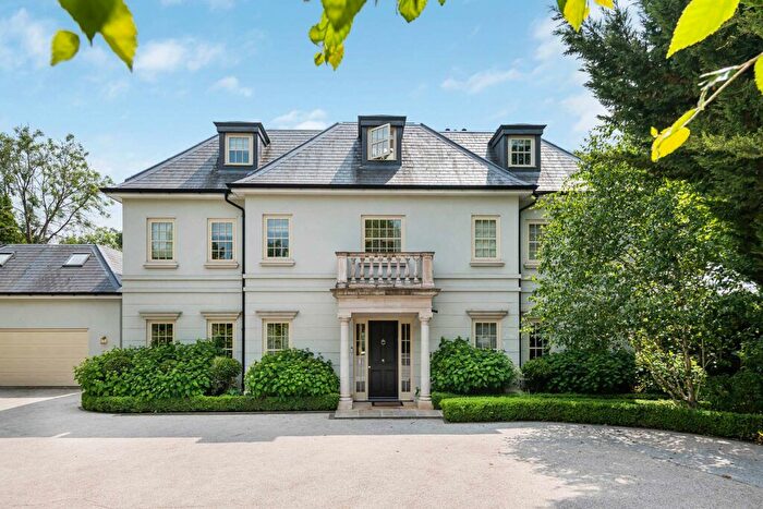 6 Bedroom Detached House To Rent In Chesham Close, London, NW7