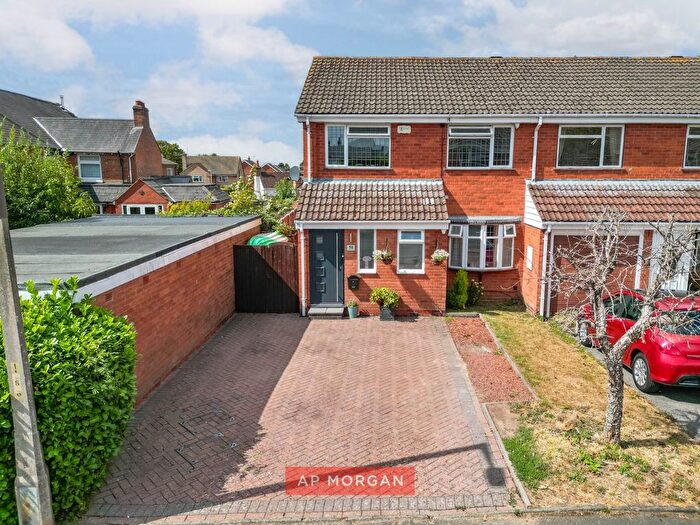 4 Bedroom Semi-Detached House For Sale In Avenue Road, Astwood Bank, Redditch, Worcestershire, B96