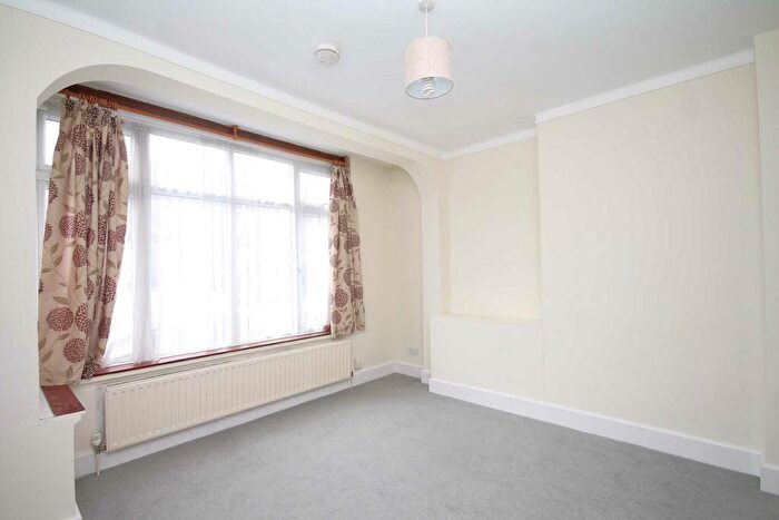 Studio To Rent In Burlington Road, New Malden, KT3
