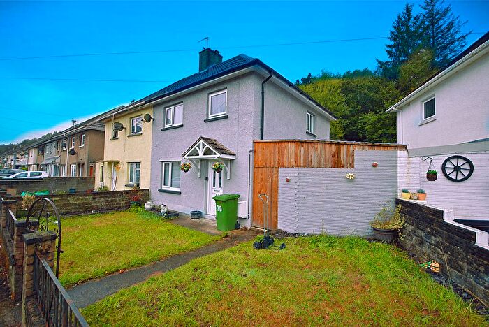 3 Bedroom End Of Terrace House To Rent In Cefn Lane, Pontypridd, CF37