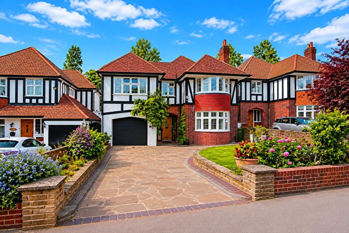4 Bedroom Detached House For Sale In The Drive, South Wallington, SM6