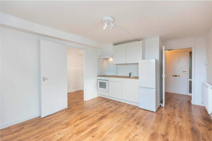 2 Bedroom Flat To Rent In Third Avenue, London, W10
