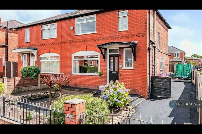 3 Bedroom Semi-Detached House To Rent In Westwood Drive, Swinton, Manchester, M27