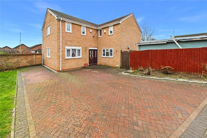 5 Bedroom Detached House For Sale In Bramble End, West Hunsbury, Northampton, NN4