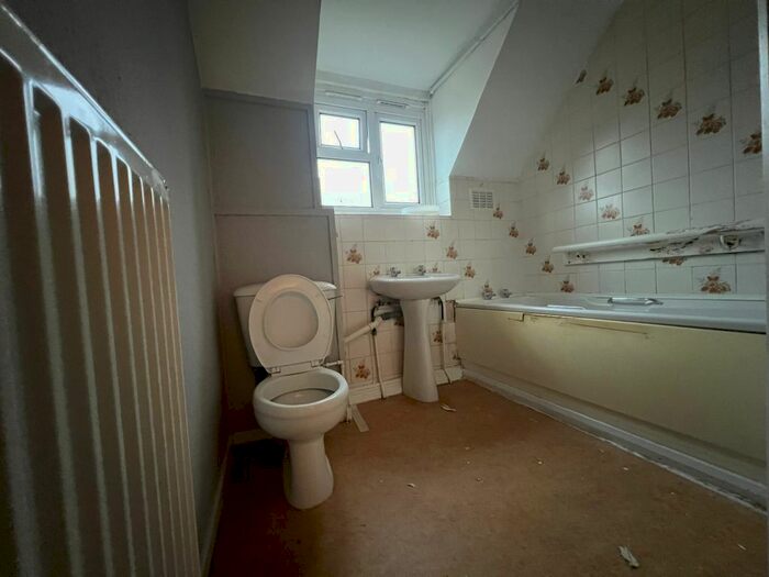 2 Bedroom Flat To Rent In Honeybourne Road, Birmingham, B33